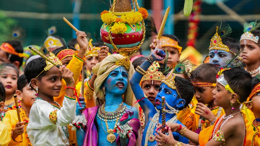 Best Places To Visit To Experience Krishna Janmashtami 2025