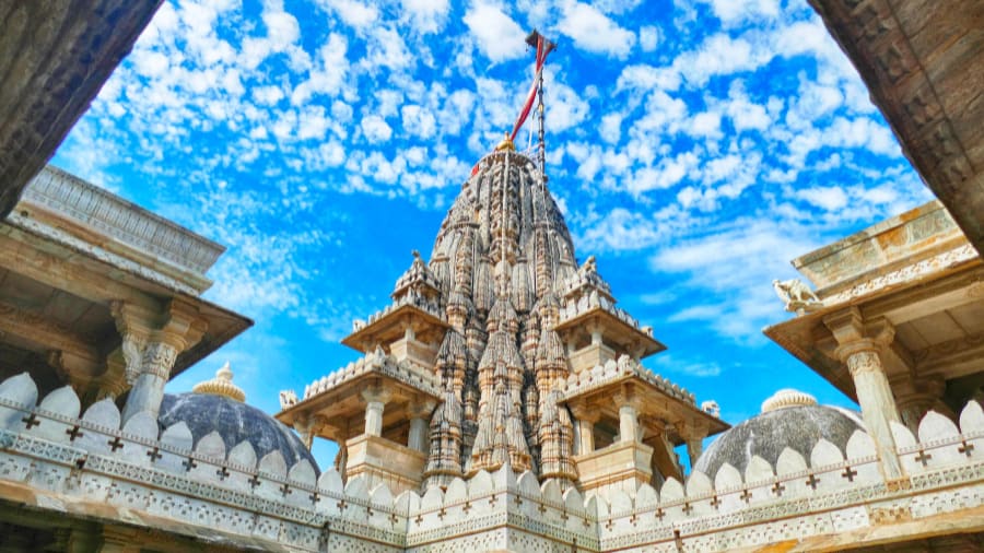 Explore This Auspicious Jain Temple With Rajasthan Tours India