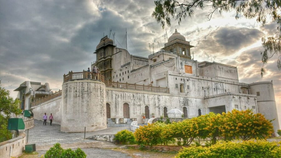 Key Features of Sajjangarh Monsoon Fort