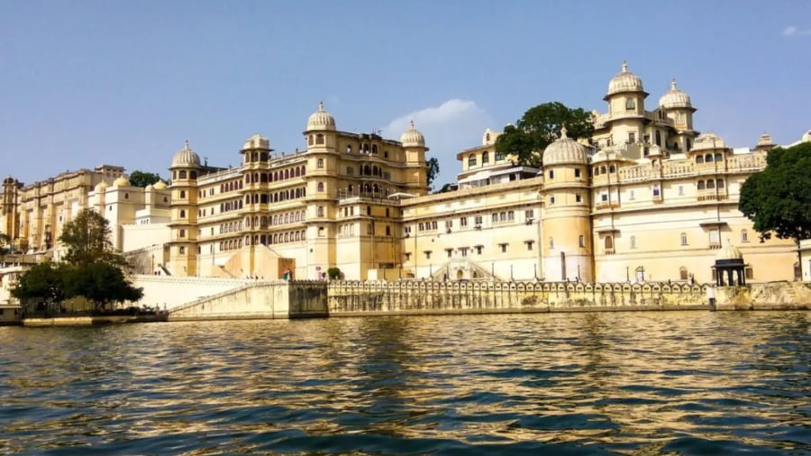 Udaipur (The City of Lakes)