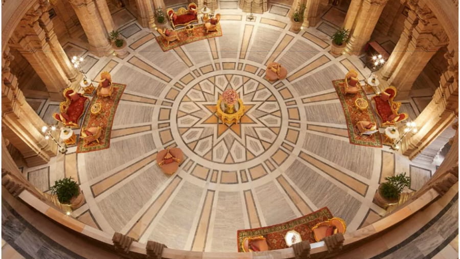 How to Reach Umaid Bhawan Palace