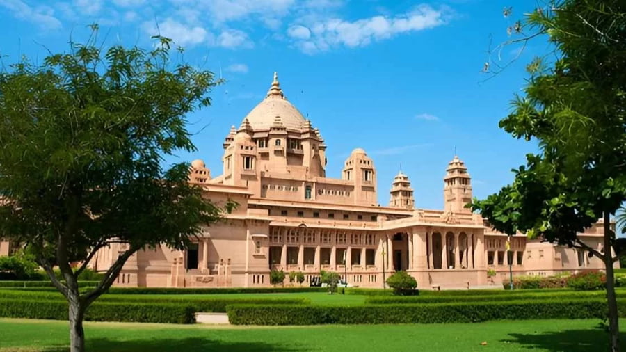 Things to Do at Umaid Bhawan Palace